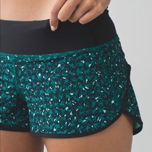 Lululemon Speed Shorts-EUC
